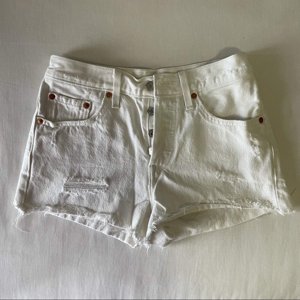 Levi’s 501 shorts - White